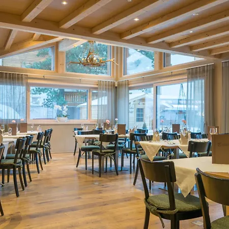 Jaegerhof Serviced Apartements Apartman Zermatt