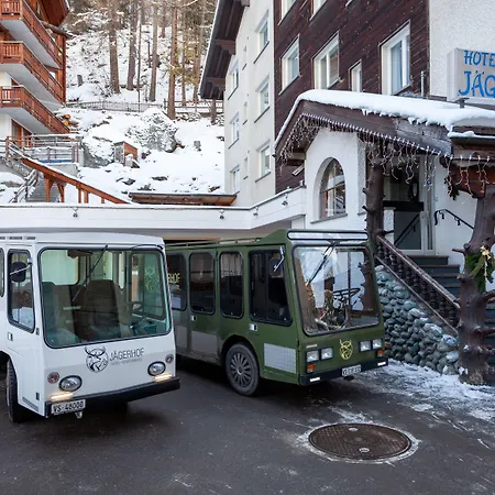 アパート Jaegerhof Serviced Apartements ツェルマット