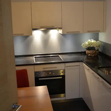 Jaegerhof Serviced Apartements דירה צרמט