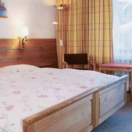 Jaegerhof Serviced Apartements * צרמט