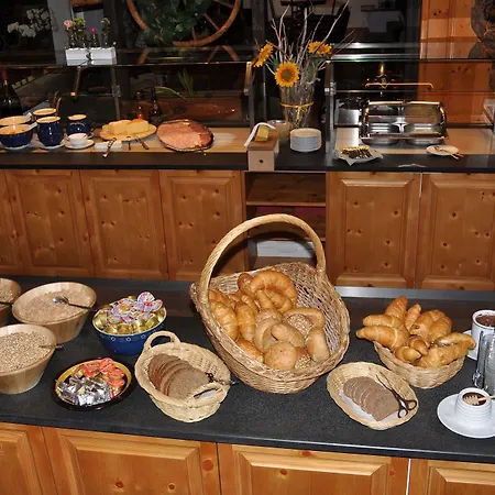 Jaegerhof Serviced Apartements דירה צרמט